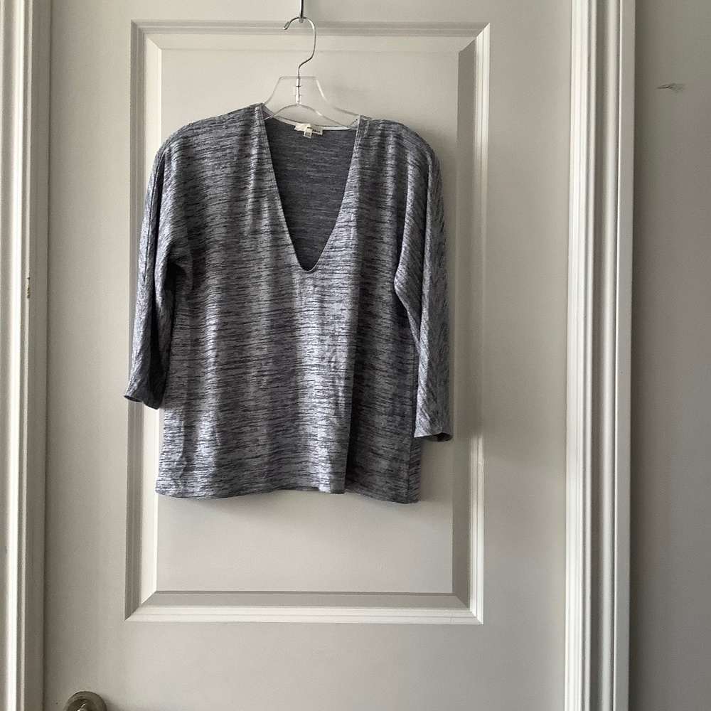 Arizia Wilfred Free V neck top, 3/4 sleeve
